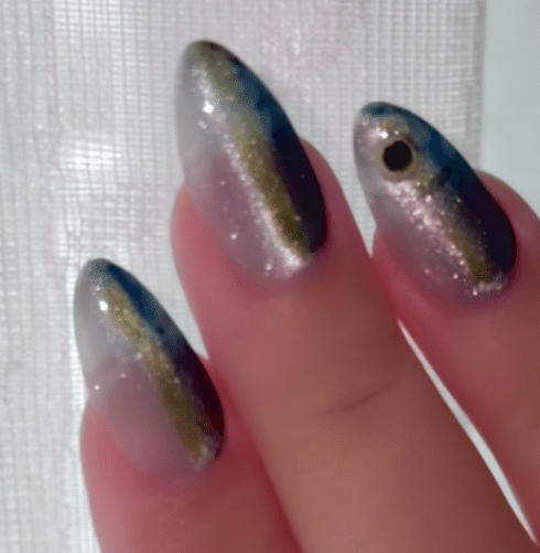 最近では男女問わずネイルをしている人が増えていますね。