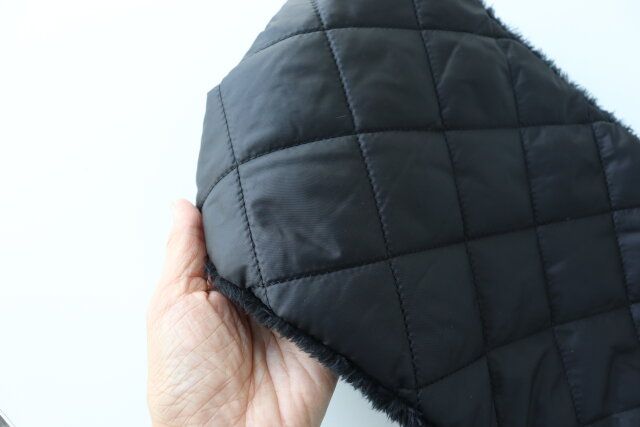 ロング裏ボアマフラー（格子柄、ポケット付） キルティング