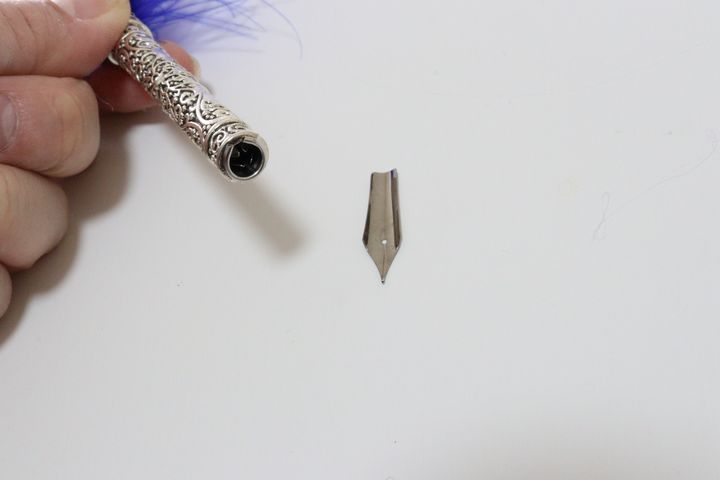 セリアの羽根のペン先