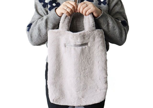 宝島社雑誌付録sweet12月号増刊 otonaSWEETのジルスチュアートのショルダーストラップつき ふわもこファートート2