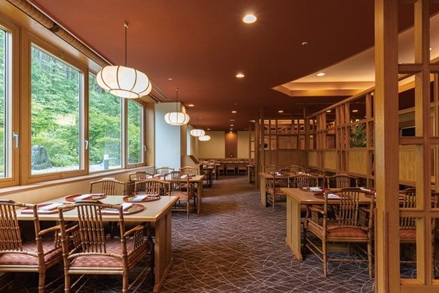 落ち着いた雰囲気の「日本料理 華雲」