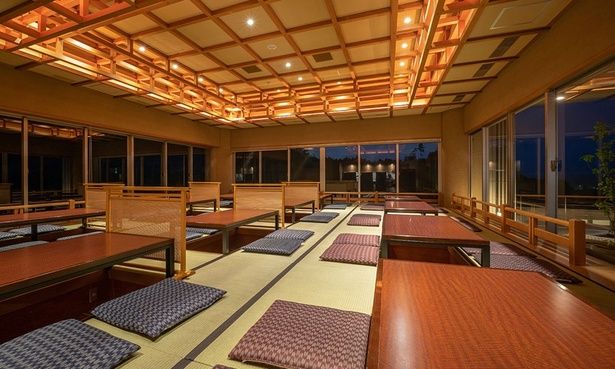 入浴後は「湯上り処」で休憩。奥に行くと座敷でくつろげるスペースもある