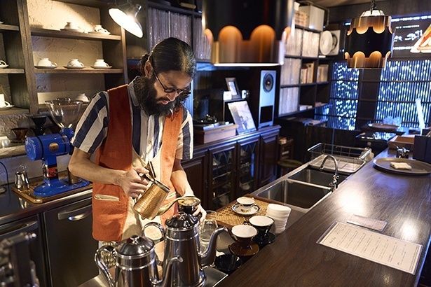 「店のコーヒーは自分の表現。そこから新しいコミュニケーションも生まれます」と山㟢さん 