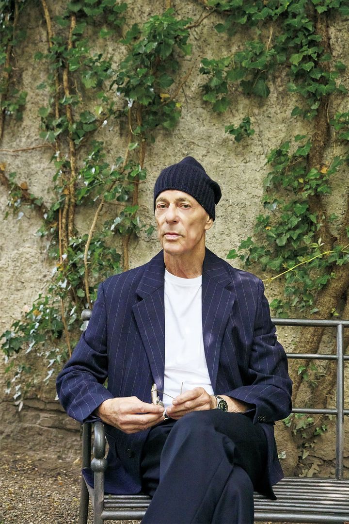 プロジェクトで作品を展示する建物の設計を担った建築家のジャック・ヘルツォーク。