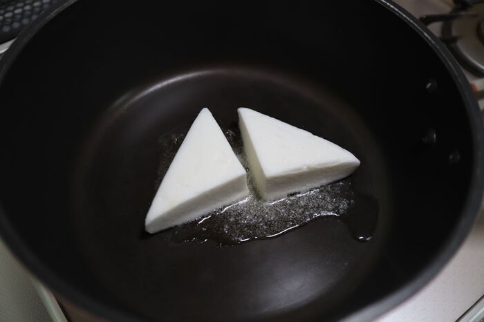 実はそれ、焼きすぎです！メーカー直伝『はんぺん』の本当に美味しい焼き方。比べてみたら全然違った！