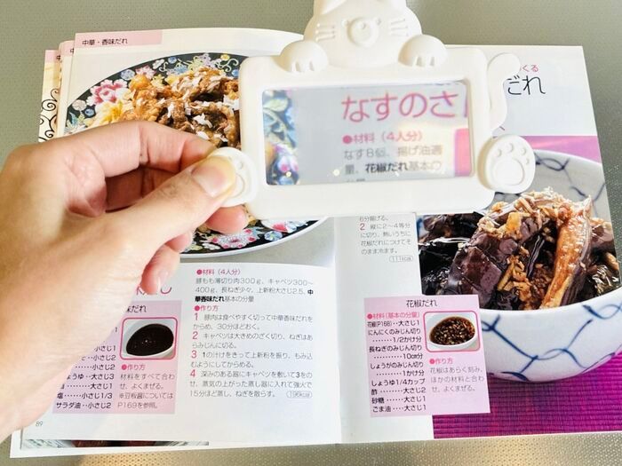 【セリア】大人のプチ悩みを救う⇨『ネコの窓』がキッチンで大活躍！「見た目もかわいくて買って大正解！」