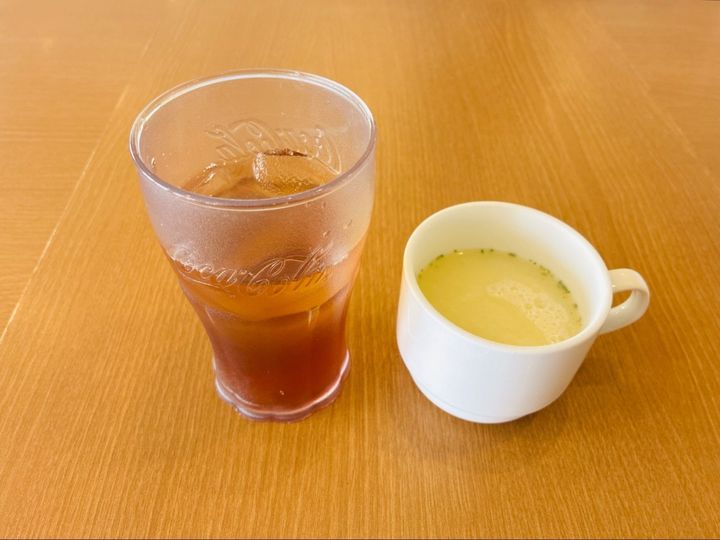 【ジョイフル】隣の席のテーブルを見て「やっぱりやめとく」と思った新サービス