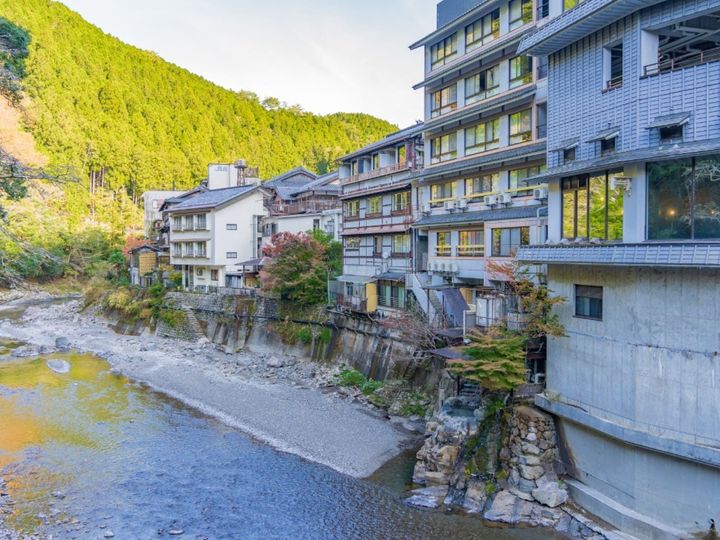 All About ニュース編集部が全国250人を対象に実施した温泉地に関するアンケートの調査結果から、老後に行きたいと思う「和歌山県（南紀・熊野・白浜エリア）の温泉地」ランキングを発表！ 2位「龍神温泉」を抑えた1位は？