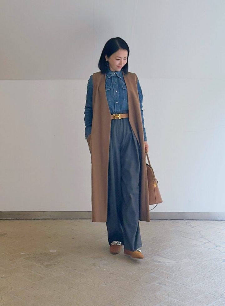 Gilet ／MADISONBLUE、Denim Shirts ／POLO RALPH LAUREN、Pants／Weekend Max Mara、Shoes／FABIORUSCONI、Bag, Belt／Hermes