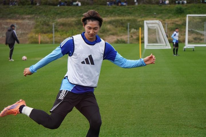 画像: 16日の天皇杯準決勝FC東京戦に向けて練習に励む藤尾