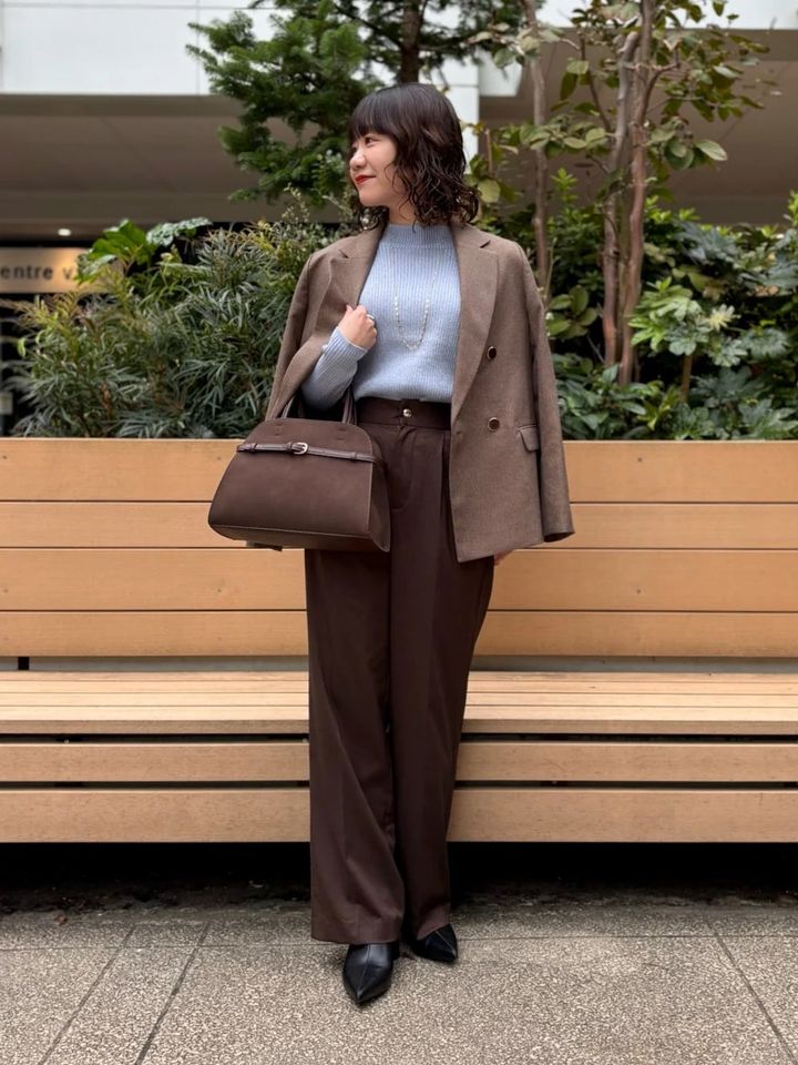 ジャケットを合わせたきれいめコーデにもぴったり 出典：WEAR