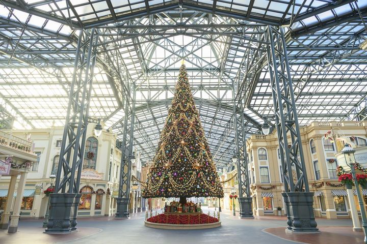 東京ディズニーランド ワールドバザールのクリスマスツリー