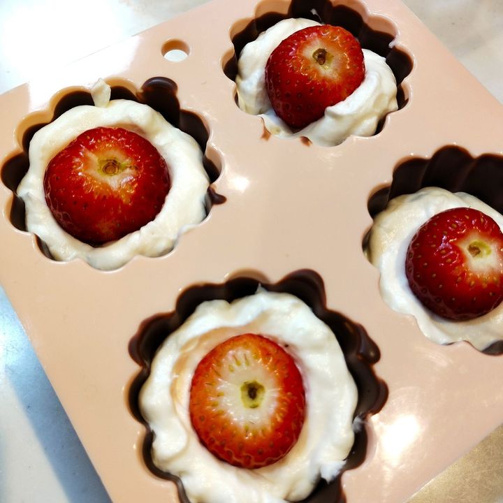 萌え断面～！いちごティラミス。シリコン型で簡単にできるんです！