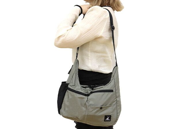 宝島社雑誌付録モノマックス12月号のキャプテンスタッグの便利な外ポケット付き！ショルダーバッグ4