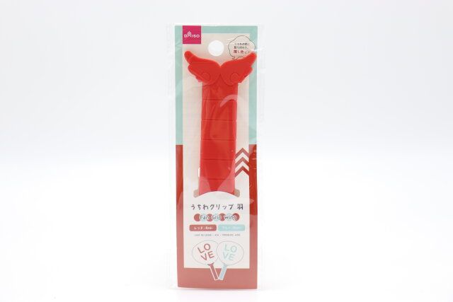 ダイソー うちわグリップ（羽、レッド、ブルー） パッケージ
