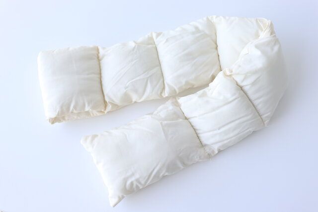 ダイソー 中わたダウン風マフラー 