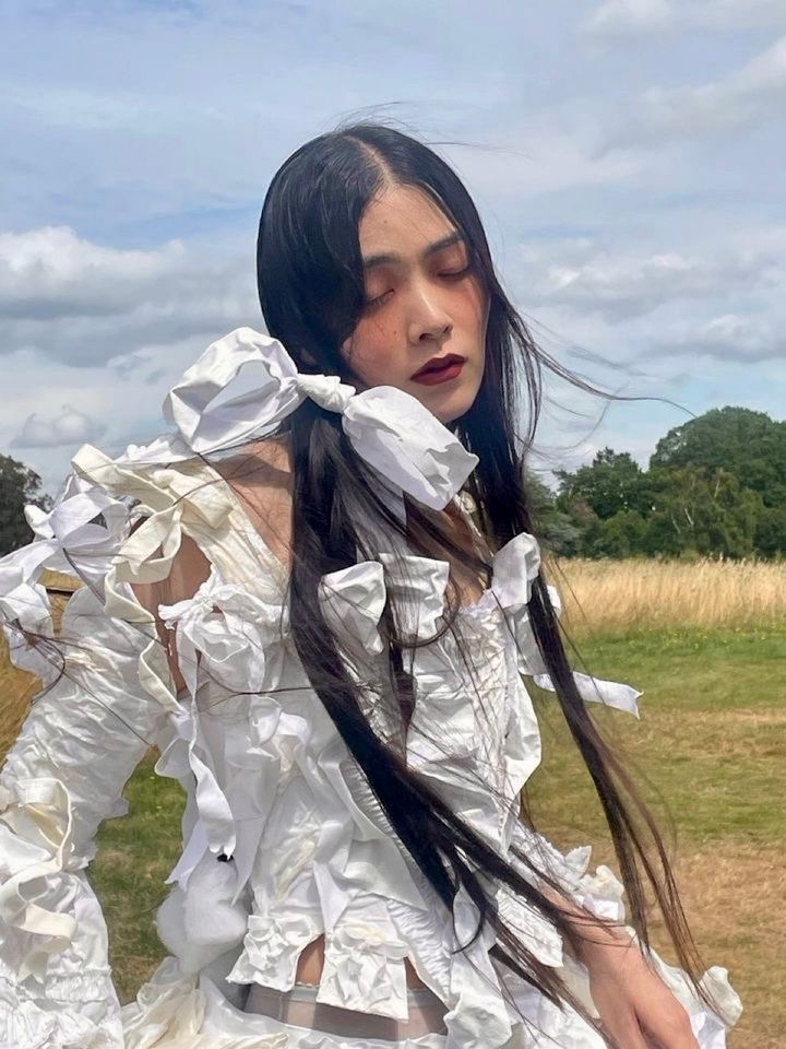 “〜らしさ”は、ヘアスタイルやファッションでも判断されがちだ。その固定概念はどこから来るのだろうか。