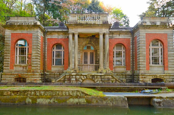 【京都・新国宝を訪ねる紅葉さんぽ】琵琶湖疏水で船旅を楽しんだ後は、庭園めぐりや湯豆腐も♪