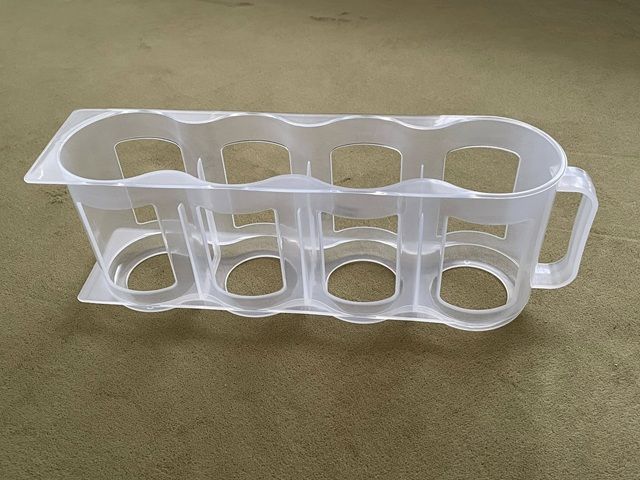 ダイソー「缶ストッカー」4本収納できる