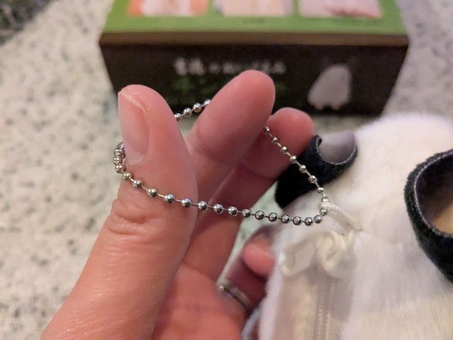 吉徳のチンチラぬいぐるみポーチのボールチェーン部分