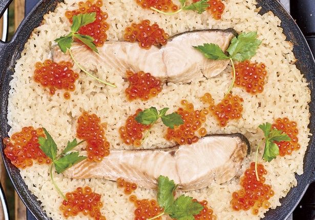 マルチグリドルは炊飯も可能！ （C）たけだバーベキュー／KADOKAWA