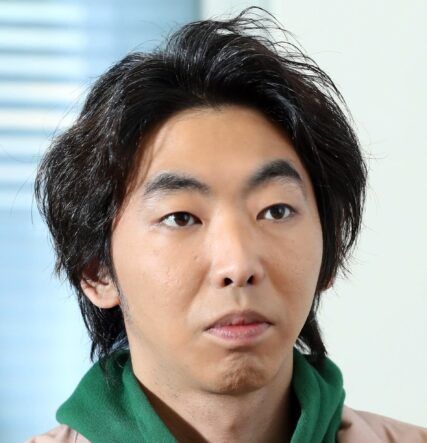 双方のインスタグラムで「私事ではございますが、柄本時生とさとうほなみは本日、十一月十三日に入籍いたしましたことをご報告いたします。これからも感謝と初心を忘れずふたりで歩んで参ります。今後ともご指導ご鞭撻のほど、何卒よろしくお願いいたします」と印字された書面に、夫婦の直筆署名を入れてアップ。モノクロのツーショット写真を添えました。