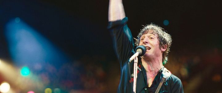 ステージ上で完全燃焼するスプリングスティーンのライブは、ファンを熱狂させた