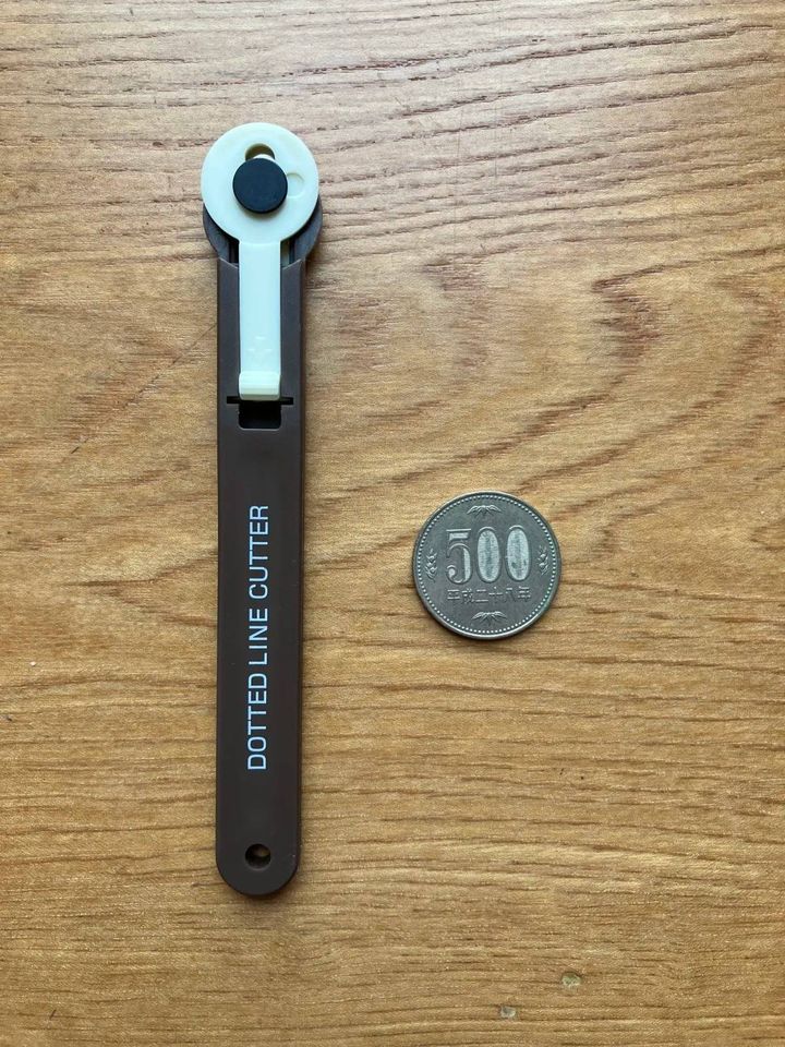 Seria(セリア)：ミシン目カッター