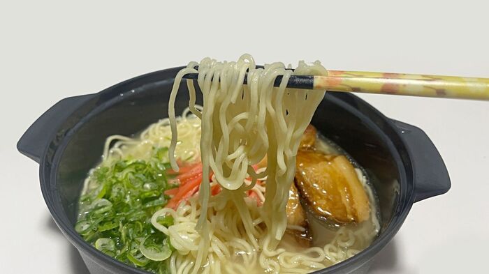 【ダイソー】おひとりさま鍋が想像以上に便利だった！レンチンだけで