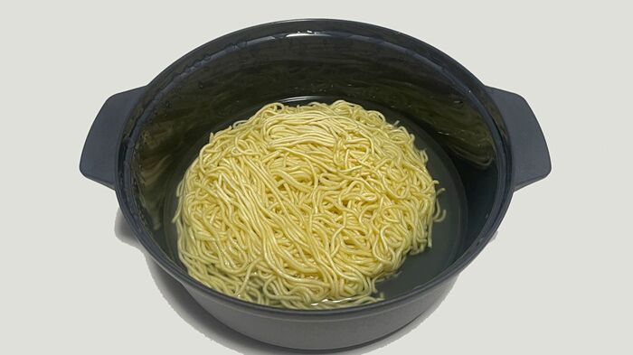 【ダイソー】おひとりさま鍋が想像以上に便利だった！レンチンだけで