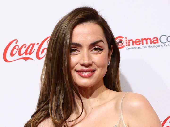 トム・クルーズと破局のアナ・デ・アルマス、イケメンベンチャーキャピタリストとデートを目撃される （C）AFLO width=