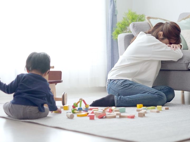 「お母さん やめます。もう無理だ」というSNS投稿が話題だ。子育てをしていてそう思ったことのある女性は多いのではないだろうか。その一人だと言う46歳女性は、彼女がその時期をどうやって乗り越えたか、過去を振り返って話してくれた。※サムネイル画像：PIXTA