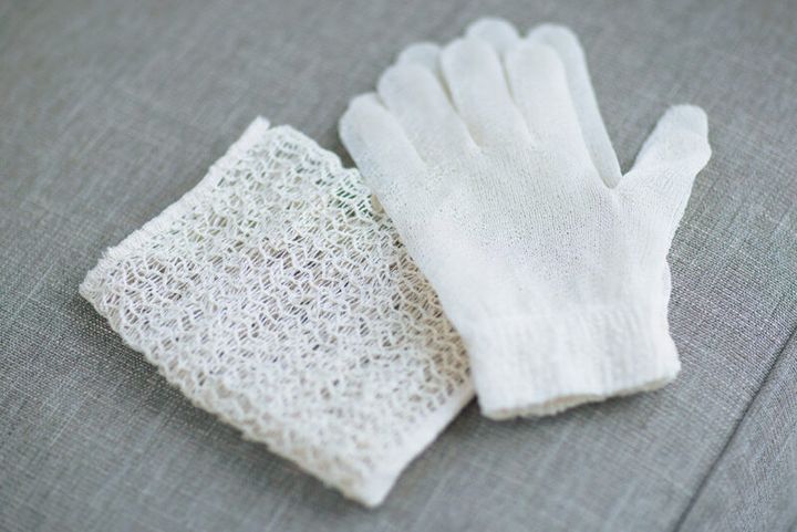 肌に触れるものに絹を取り入れキメを整えてなめらかに