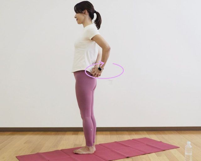 「巻き肩」改善ストレッチ