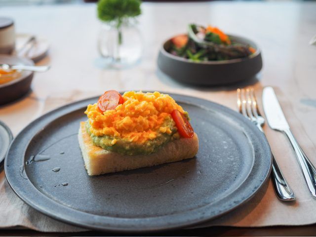 アヴォカドトースト