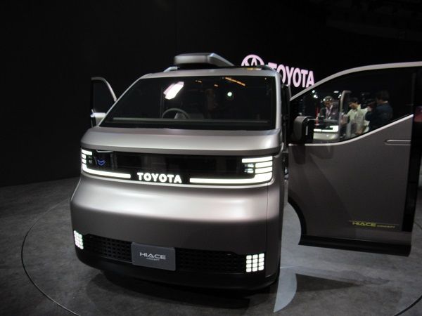 【車中泊の防寒対策】持ち運びに便利すぎるセラミックヒーターおすすめ5選 