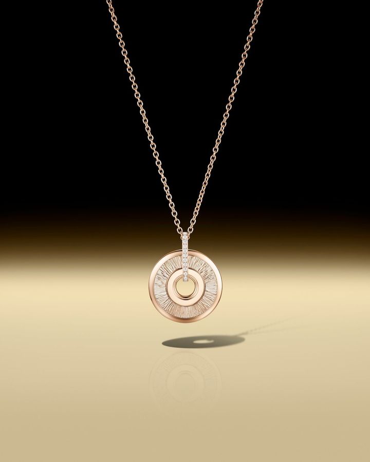 「ポセション」ペンダント モチーフ経2cm（PG×ダイヤモンド）￥950,400