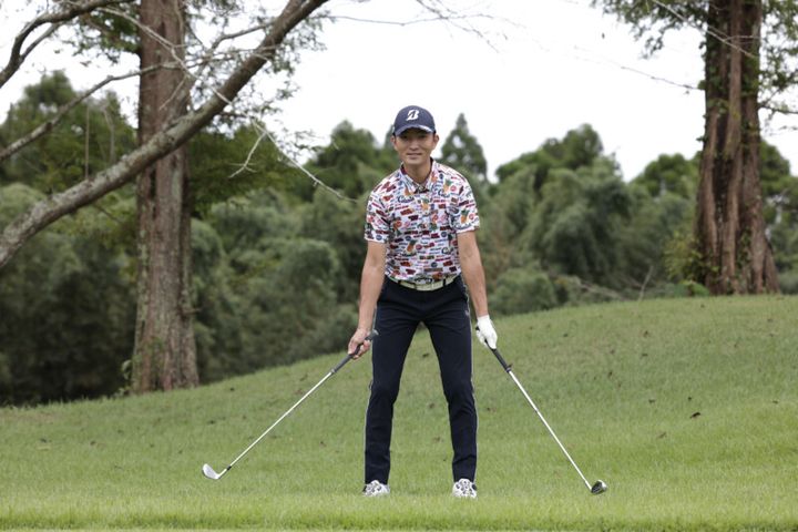 さまざまなライで大活躍！ニュートラル系アイアンの基本の打ち方をレッスン