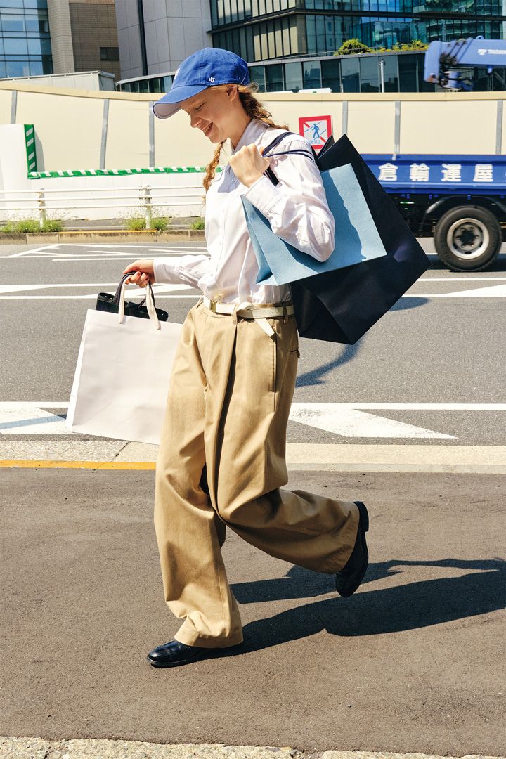 どの時代のどんなボトムスにもオシャレに決まって超便利！白シャツのコーデ【本日のFUDGE GIRL-11月14日】