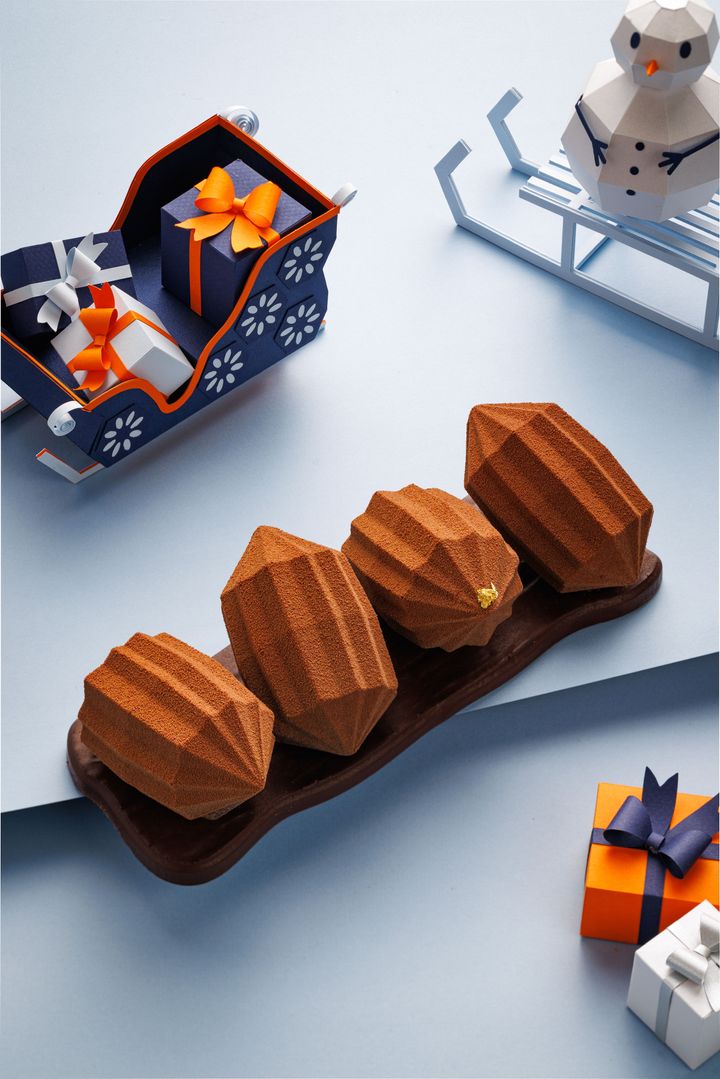 ビュッシュ・ド・ノエル ＜ビュッシュ・カボス＞ 11,880円（税込・4～8人用）