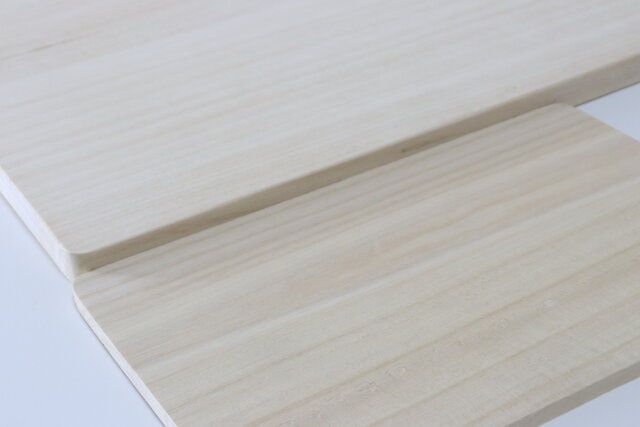 ダイソーの桐まな板と100均のまな板を比較