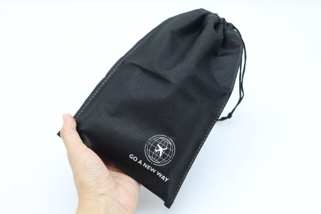 ダイソー 折りたたみスリッパ 袋 デザイン