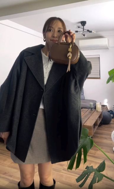 コージーメルトンケープコートを着たコーデ