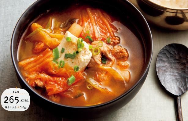 「豚キムチチゲ」 （C）KADOKAWA