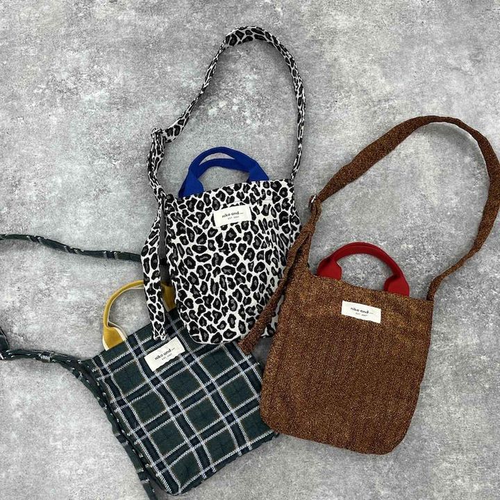 画像: ２WAYトートバッグM（グリーン/レオパード/レッド）各¥3,000 出典：ニコアンド