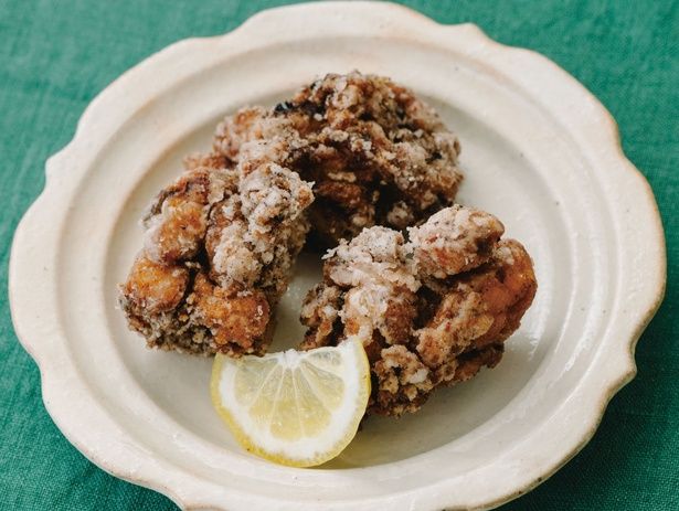 「塩麹の唐揚げ」 （C）キキ／KADOKAWA