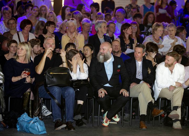 アントワープ王立芸術アカデミーの2013年卒業ファッションショーの審査員。左からマリナ・イー、ダーク・ビッケンバーグ、アン・ドゥムルメステール、ウォルター・ヴァン・ベイレンドンク、ドリス・ヴァン・ノッテン、ダーク・ヴァン・セーヌ。