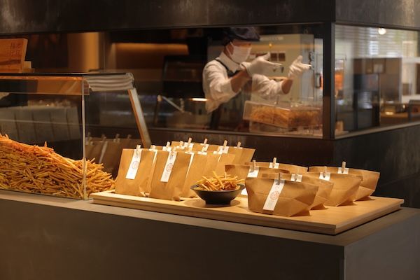 芋菓⼦専⾨店「芋屋⾦次郎」が新春を祝う芋づくしのおせち菓子「福かさね」の予約開始