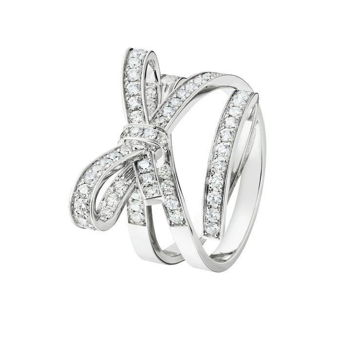 「リュバン ドゥ シャネル」リング WG×ダイヤモンド￥1,925,000／CHANEL