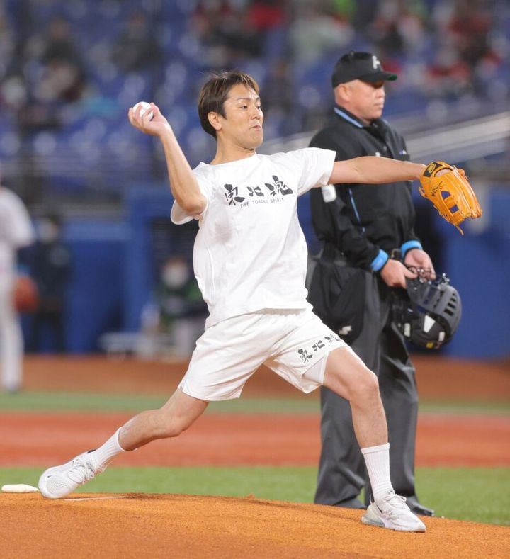 14日、NHKは、2025年紅白歌合戦の出場者を発表しました。それを受け、お笑い芸人兼アーティストの狩野英孝さんがこんなつぶやきをしています。その投稿にSNSではコメントが殺到しているようです。